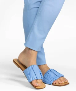 Amira Airy Blue