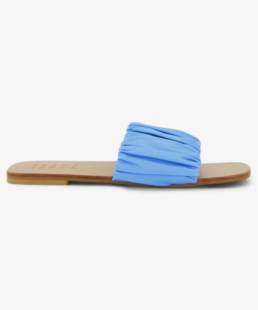 Amira Airy Blue