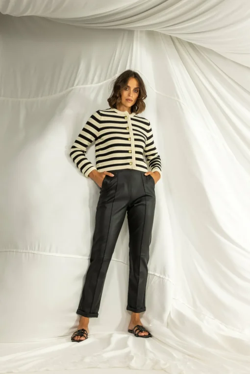 Careline Black/Beige
