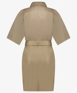 Daisy Taupe