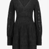 Diova Black
