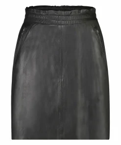 Easy Black