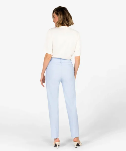 Paureen Airy Blue