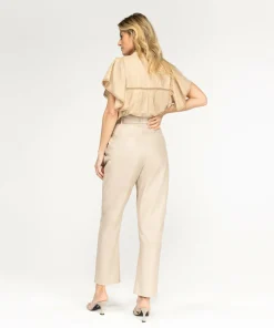Pelin Almond White