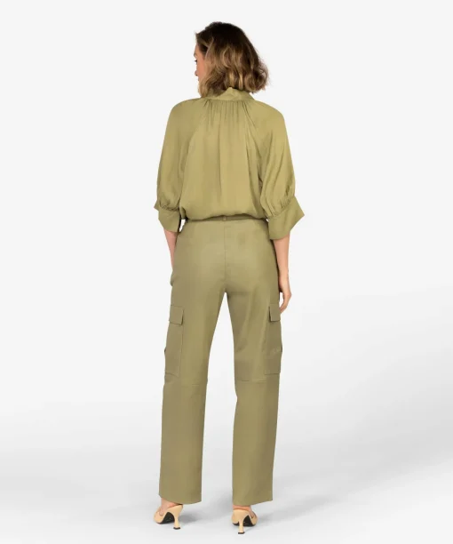 Pleuni Moss Green