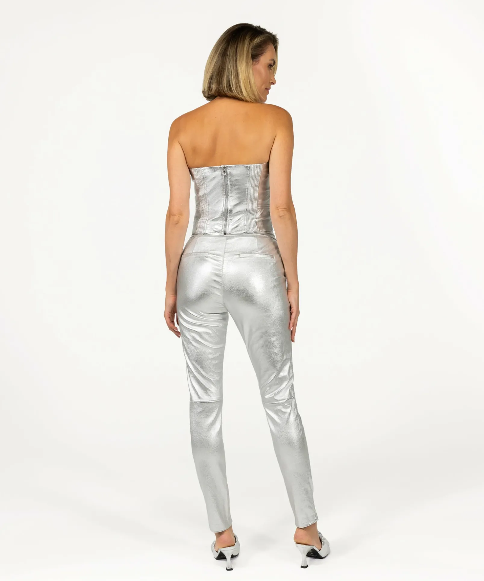 Taar Metallic Silver