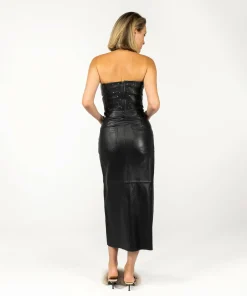 Taar Studs Black