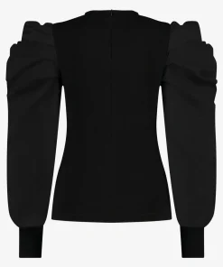 Tenise Black