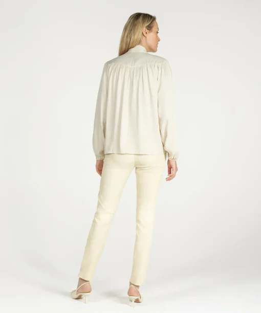 Tivi Creamy White