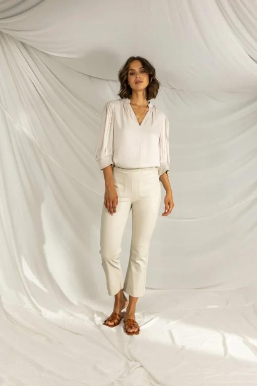 Tracer Antique White