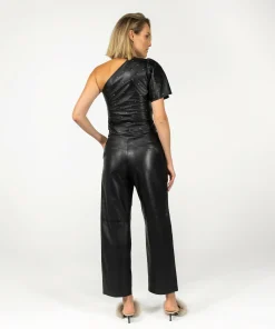 Trap Studs Black