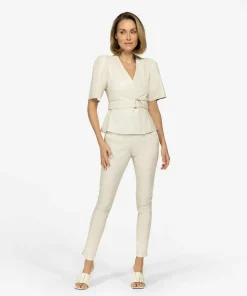 Tylien Antique White